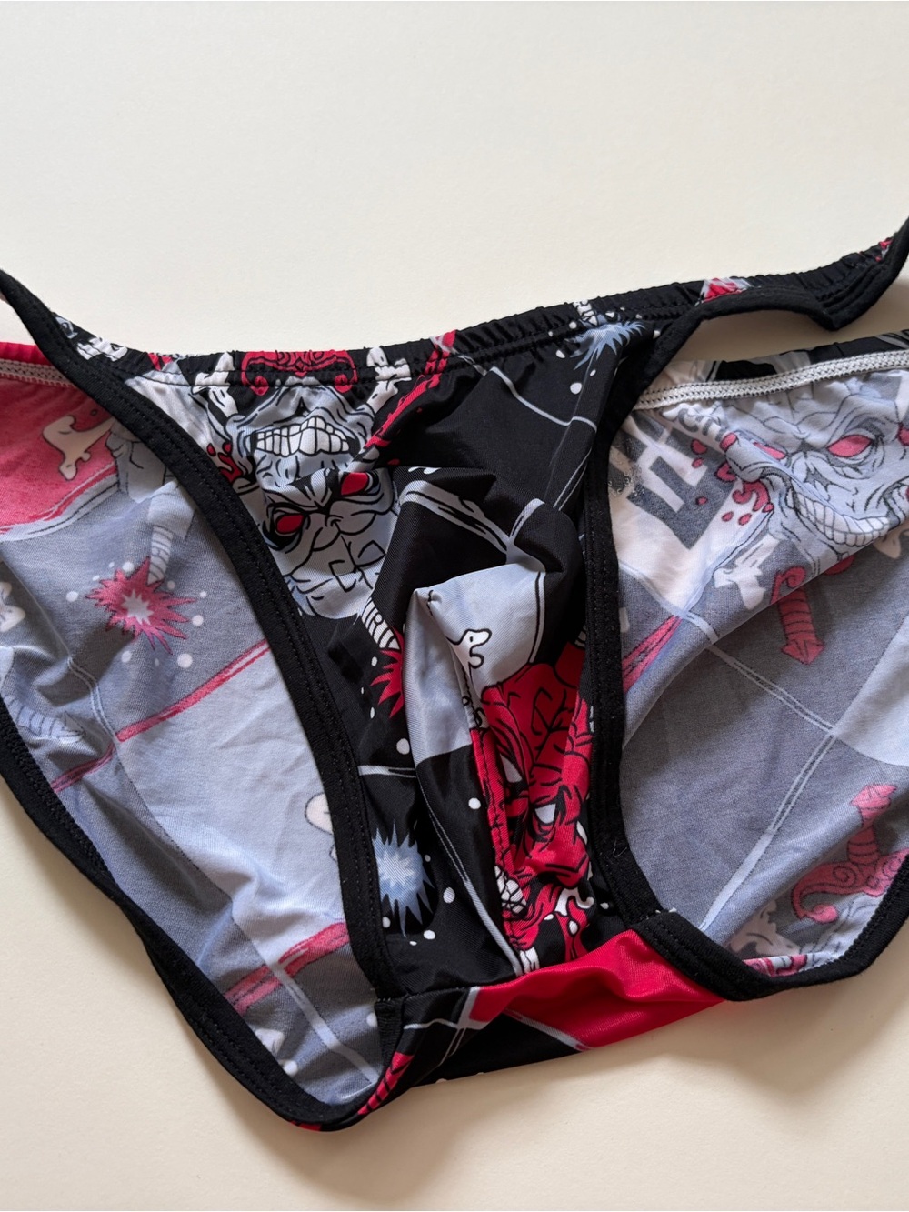 Men's Graphic Briefs in Black & Red - Bold Skull Print